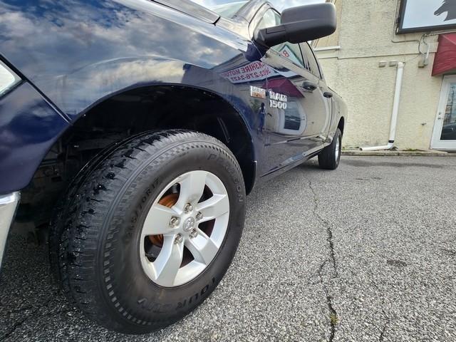 RAM 1500 4WD Quad Cab 140.5" Tradesman 2015