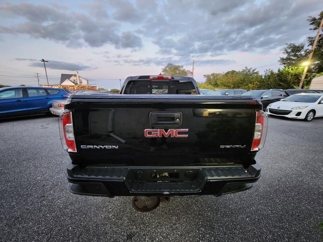 GMC Canyon 4WD Crew Cab 128.3" Denali 2018