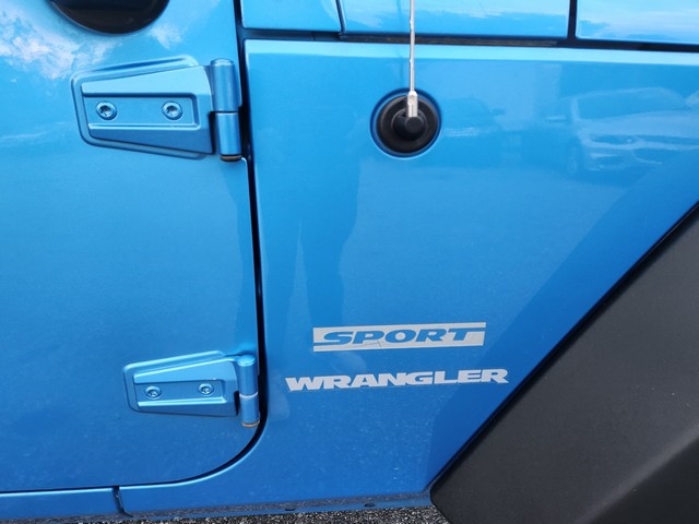 Jeep Wrangler 4WD 2dr Sport 2010 Jeep Wrangler 4WD 2dr Sport 2010
