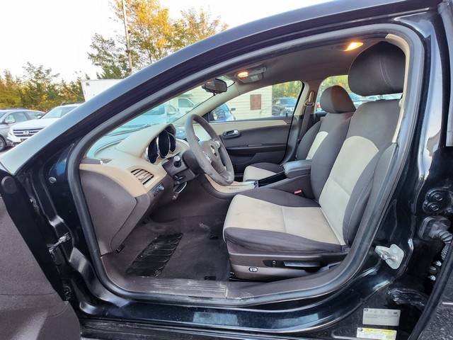 Chevrolet Malibu 4dr Sdn LS w/1LS 2011 Chevrolet Malibu 4dr Sdn LS w/1LS 2011