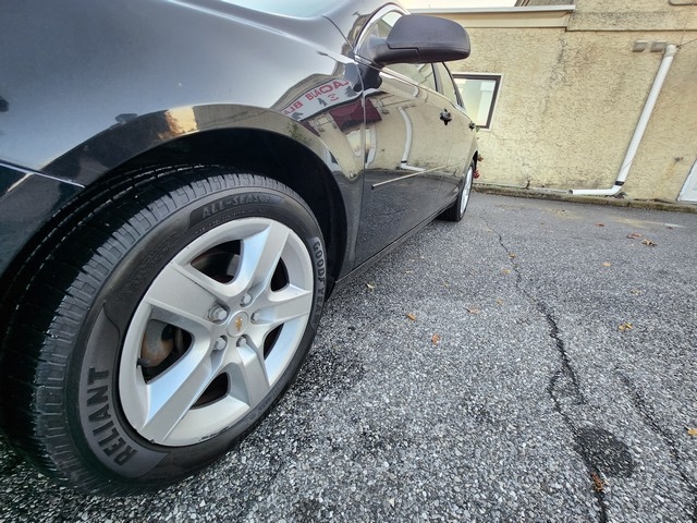 Chevrolet Malibu 4dr Sdn LS w/1LS 2011 Chevrolet Malibu 4dr Sdn LS w/1LS 2011