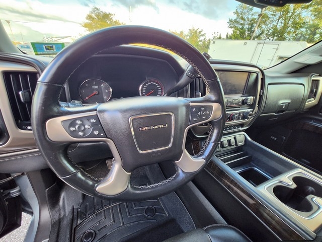 GMC Sierra 1500 4WD Crew Cab 143.5" Denali 2016 GMC Sierra 1500 4WD Crew Cab 143.5" Denali 2016