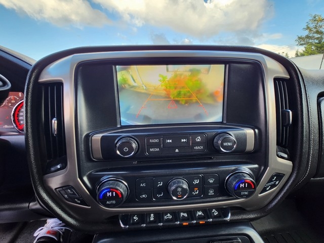 GMC Sierra 1500 4WD Crew Cab 143.5" Denali 2016 GMC Sierra 1500 4WD Crew Cab 143.5" Denali 2016