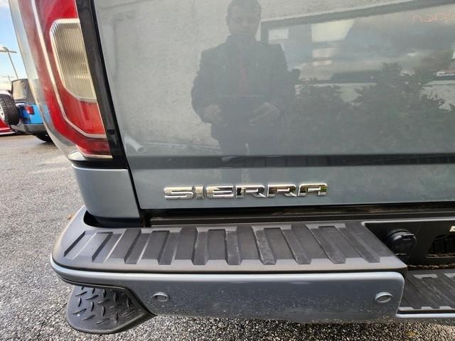 GMC Sierra 1500 4WD Crew Cab 143.5" Denali 2016