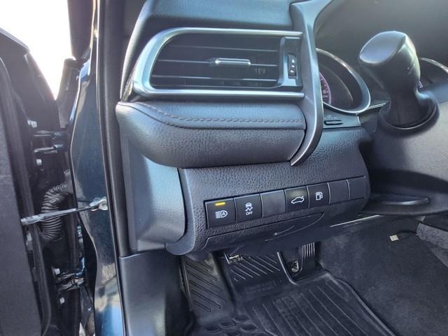 Toyota Camry XLE Auto (Natl) 2018