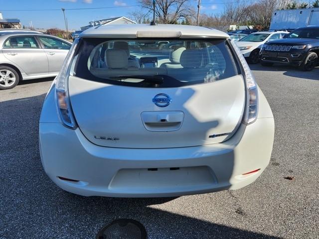 Nissan Leaf 4dr HB SV 2014
