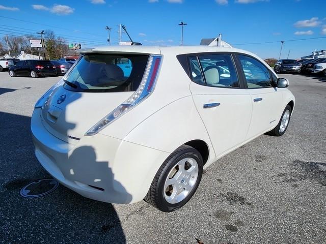 Nissan Leaf 4dr HB SV 2014