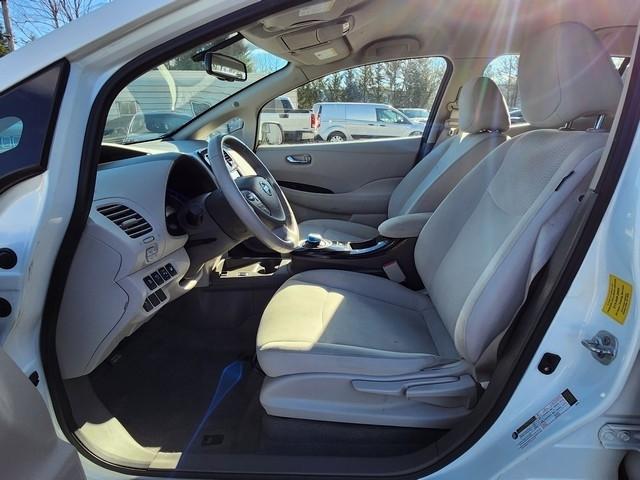 Nissan Leaf 4dr HB SV 2014