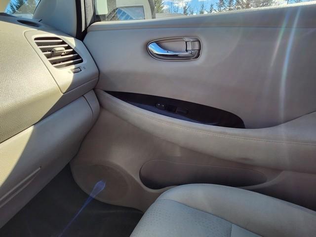 Nissan Leaf 4dr HB SV 2014