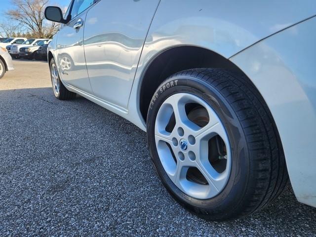 Nissan Leaf 4dr HB SV 2014