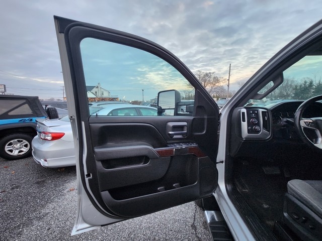 GMC Sierra 2500HD available WiFi 4WD Crew Cab 153.7" SLE 2015