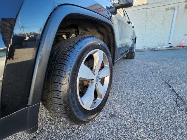 Jeep Grand Cherokee 4WD 4dr Laredo 2016