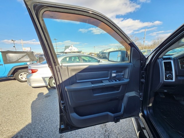 Dodge Ram 1500 4WD Quad Cab 140.5" Sport 2009