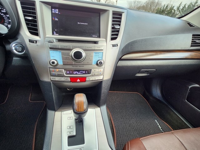 Subaru Outback 4dr Wgn H6 Auto 3.6R Limited 2013