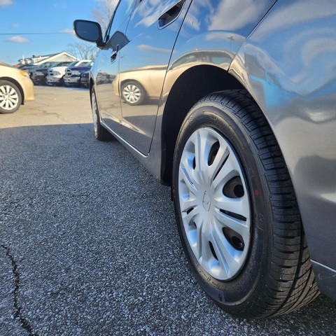 Honda Insight 5dr CVT LX 2010