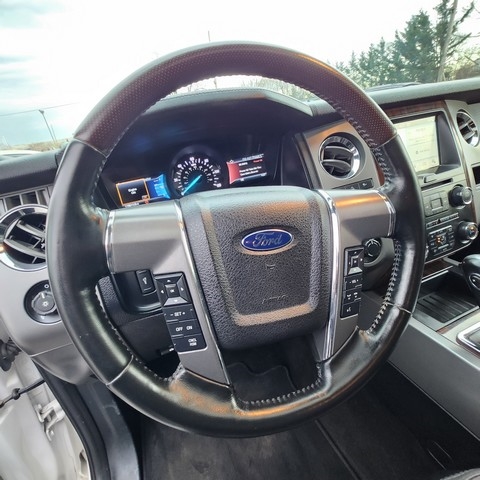 Ford Expedition 4WD 4dr Platinum 2016