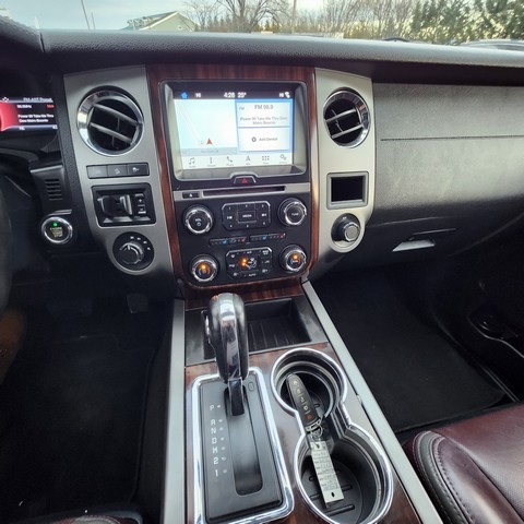 Ford Expedition 4WD 4dr Platinum 2016