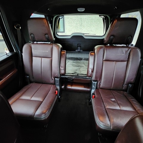 Ford Expedition 4WD 4dr Platinum 2016