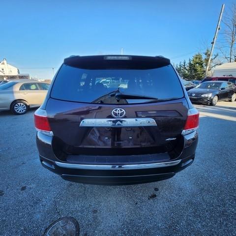 Toyota Highlander 4WD 4dr V6 (Natl) 2012