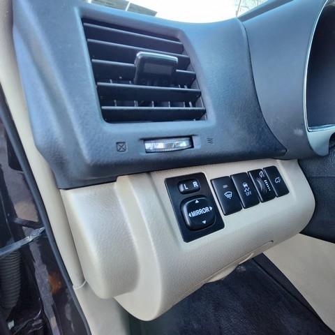 Toyota Highlander 4WD 4dr V6 (Natl) 2012