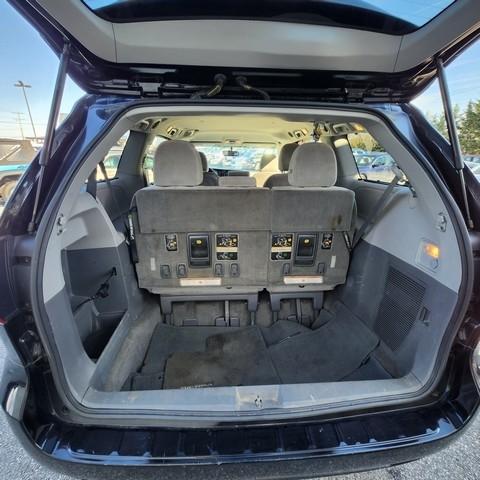 Toyota Sienna 5dr 8-Pass Van LE FWD (Natl) 2015