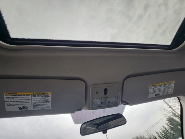 Nissan Sentra 4dr Sdn I4 CVT 2.0 SL 2012