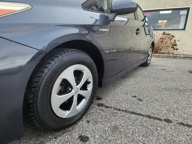 Toyota Prius 5dr HB Three (Natl) 2012