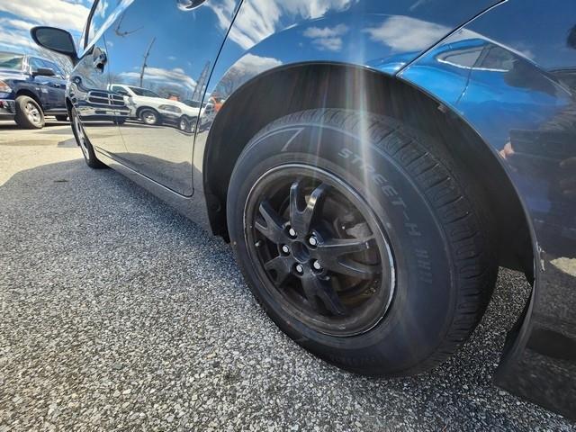 Toyota Prius 5dr HB Three (Natl) 2012