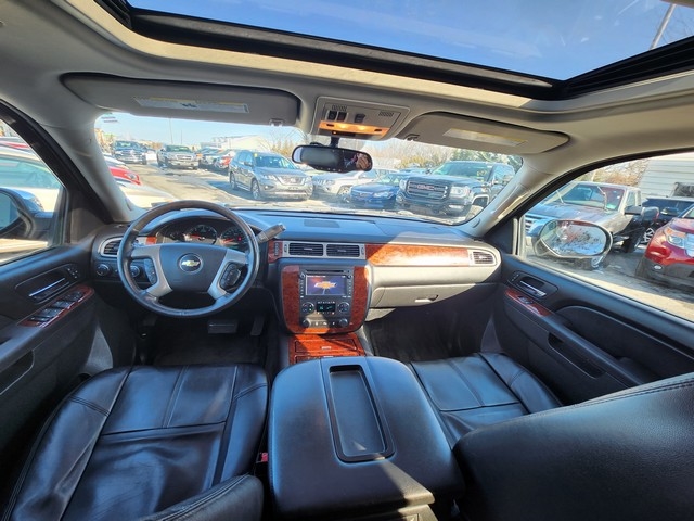 Chevrolet Suburban 4WD 4dr LTZ 2014