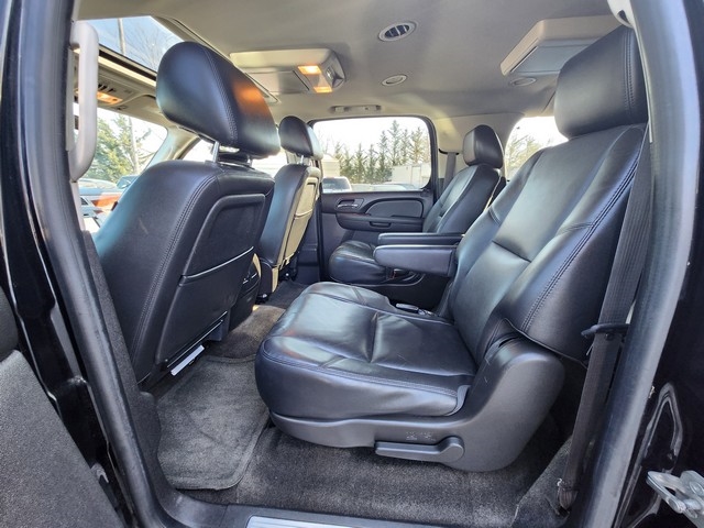 Chevrolet Suburban 4WD 4dr LTZ 2014