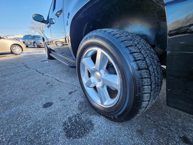 Chevrolet Suburban 4WD 4dr LTZ 2014