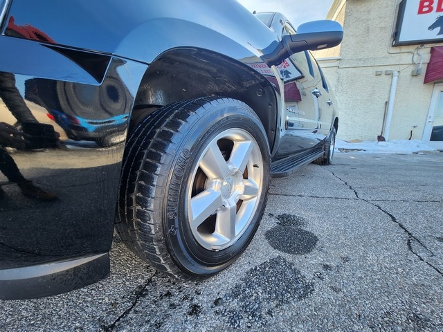 Chevrolet Suburban 4WD 4dr LTZ 2014