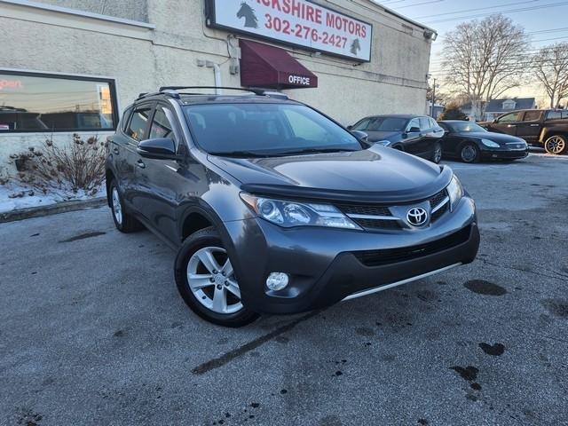 Toyota RAV4 AWD 4dr XLE (Natl) 2013