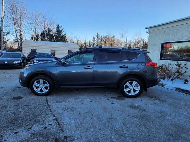 Toyota RAV4 AWD 4dr XLE (Natl) 2013