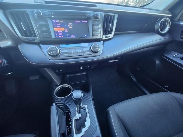 Toyota RAV4 AWD 4dr XLE (Natl) 2013