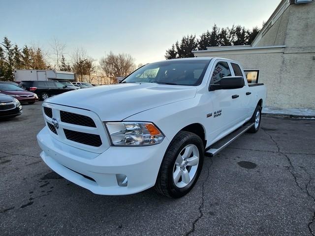 RAM 1500 4WD Quad Cab 140.5" Express 2015