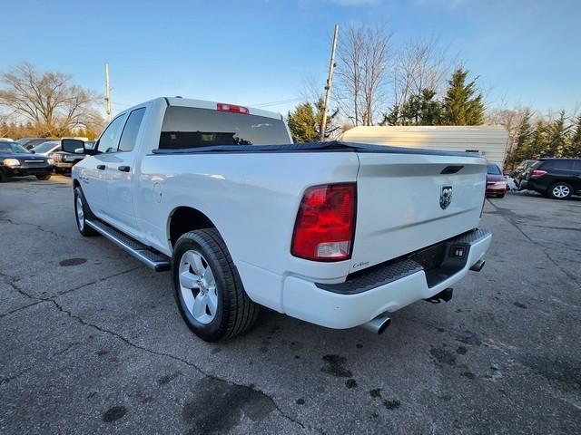 RAM 1500 4WD Quad Cab 140.5" Express 2015
