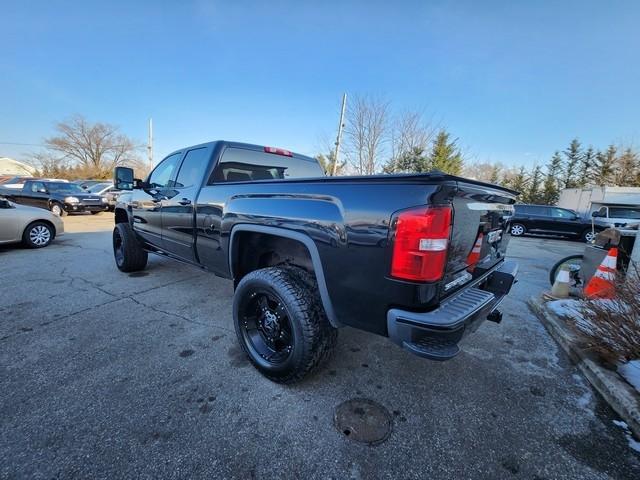GMC Sierra 1500 4WD Double Cab 143.5" SLE 2017