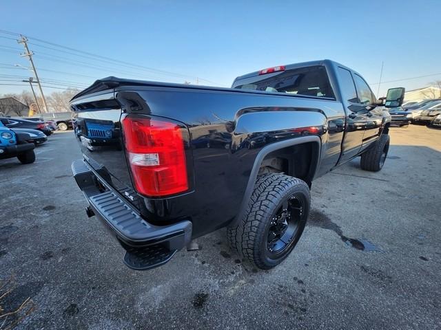 GMC Sierra 1500 4WD Double Cab 143.5" SLE 2017