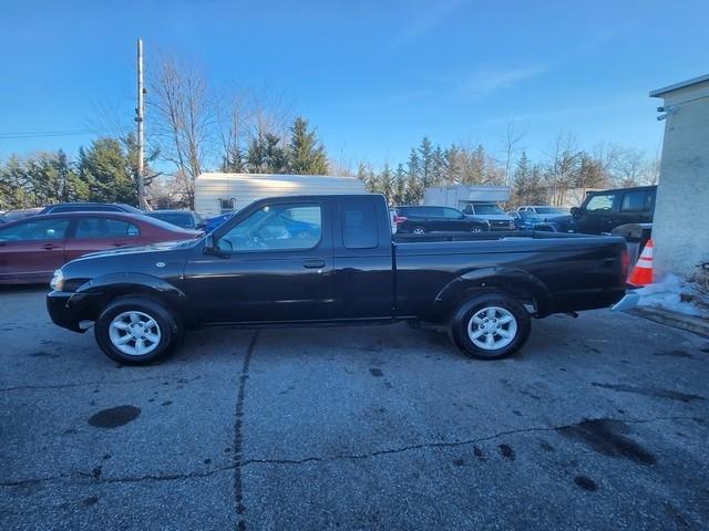 Nissan Frontier 2WD XE King Cab I4 Manual 2004