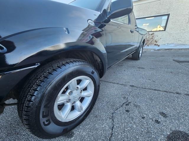 Nissan Frontier 2WD XE King Cab I4 Manual 2004