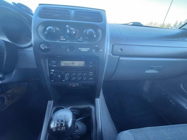 Nissan Frontier 2WD XE King Cab I4 Manual 2004