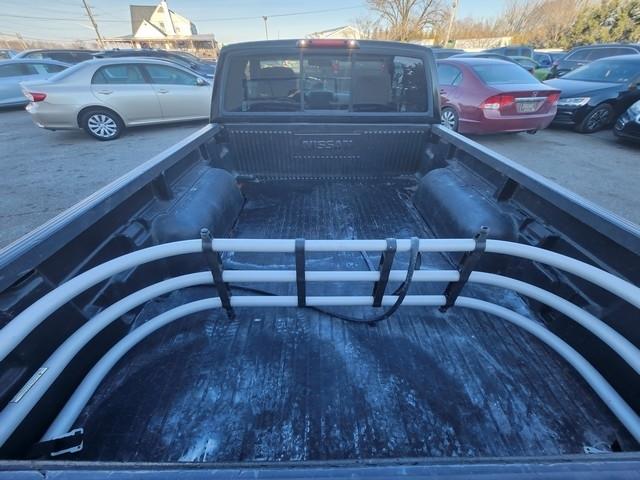 Nissan Frontier 2WD XE King Cab I4 Manual 2004