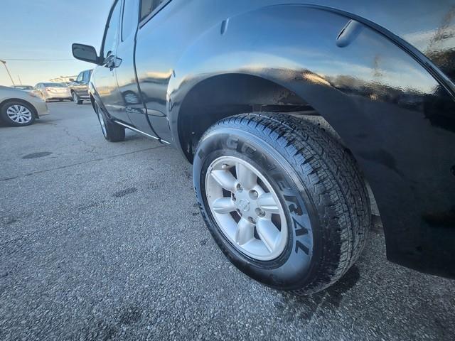 Nissan Frontier 2WD XE King Cab I4 Manual 2004