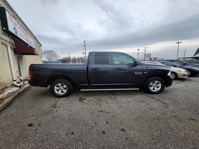 RAM 1500 Express 4x4 Quad Cab 6'4" Box 2017