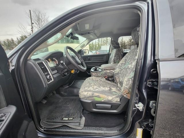 RAM 1500 Express 4x4 Quad Cab 6'4" Box 2017