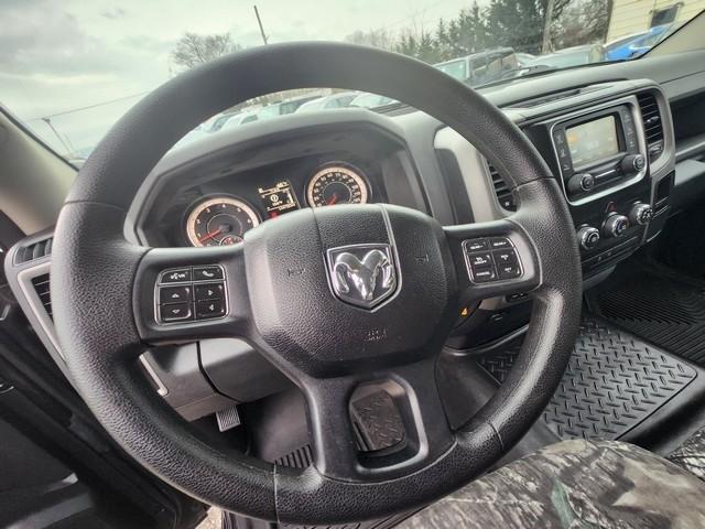 RAM 1500 Express 4x4 Quad Cab 6'4" Box 2017