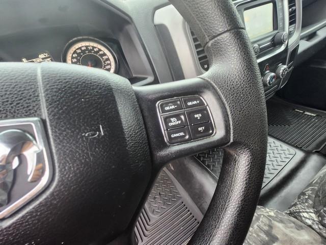 RAM 1500 Express 4x4 Quad Cab 6'4" Box 2017