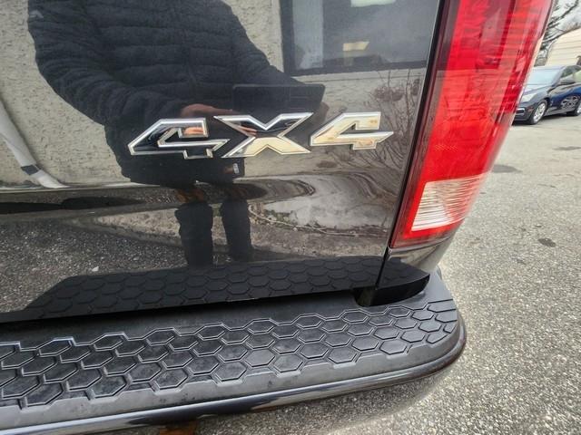 RAM 1500 Express 4x4 Quad Cab 6'4" Box 2017