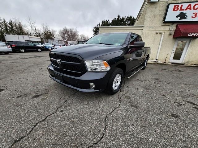 RAM 1500 Express 4x4 Quad Cab 6'4" Box 2017